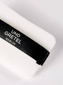 ILGE -Endro Cosmetiques UG ILGE Closeup 01 L1 1c4d3608 a7f3 4d1a 8d1c a5482878a0e1