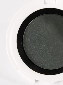 Iconic Eye Shadow Duo -Endro Cosmetiques UG IMBE Close 8 RGB L1 988x1319px