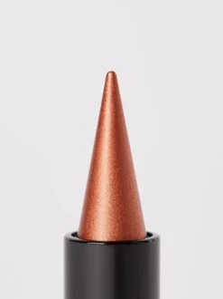 LUK -Endro Cosmetiques UG LUK Close 1 L1 2746x3668px