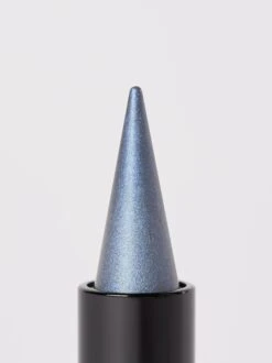 LUK -Endro Cosmetiques UG LUK Close 2 L1 2746x3668px