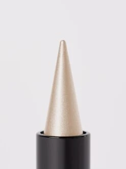 LUK -Endro Cosmetiques UG LUK Close 3 L1 2746x3668px a8cba443 6a28 40e3 b316 0cf56fca345d