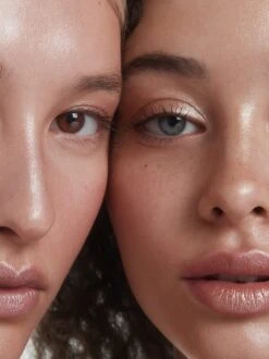 VLITTER 25 VLITTER -Endro Cosmetiques UG VLITTER Model Couple 988x1319 b5857431 42b0 40fc 9bf3 e7b41fe3270a