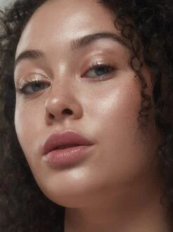 VLITTER 24 VLITTER -Endro Cosmetiques UG VLITTER Model WARM SUN 988x1319 02