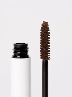 WINT -Endro Cosmetiques UG WINT Close 01 L1